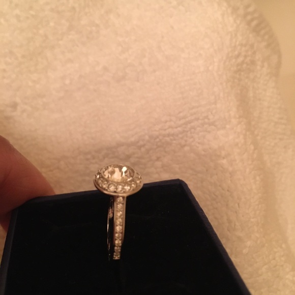 swarovski crystal ring size 6 - Picture 3 of 11